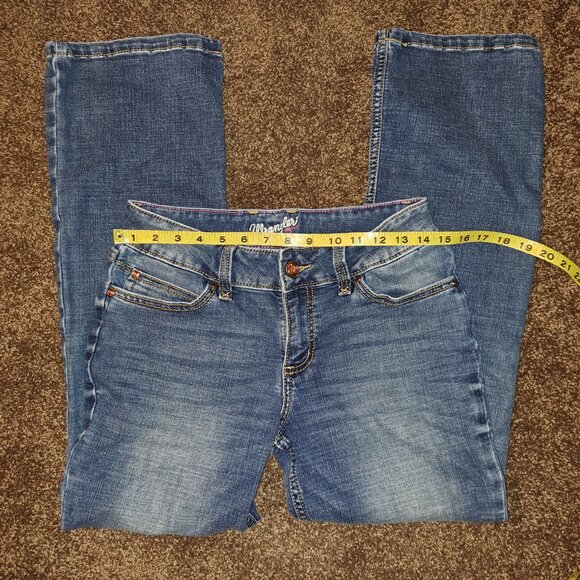 Wrangler Retro Mae Juniors Bootcut Jeans With Embroidered Pockets Size 7 - Picture 4 of 9